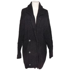 Dino Valiano, Strickjacke