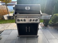 Napoleon Rouge PRO-S 525 / Schwerlastrollen / Einsatzpfanne/Edelstahl-Gussrost!