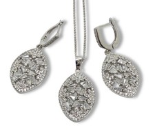 Halskette und Ohrhänger