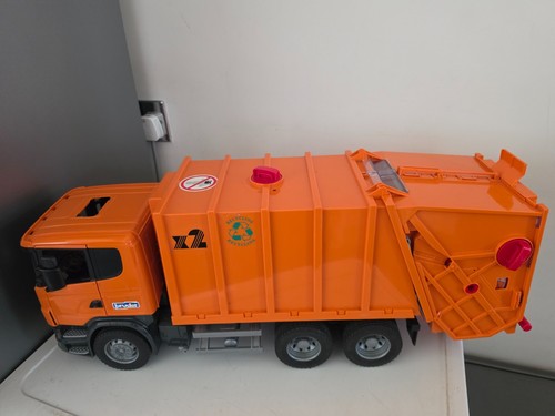Riesiger bruder scania - bruder,