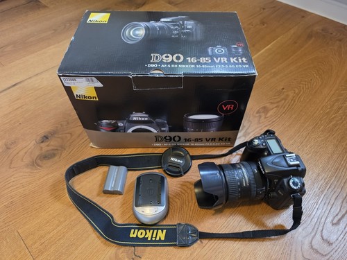 Nikon d90 kit 16 - kit,, 16-85mm