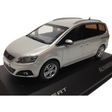 #29 Seat Alhambra Silver 1:43 IXO Fischer diecast Metallauto modellauto