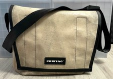 FREITAG Dragnet F12 Messenger Bag Medium Classic Kurier-Tasche aus LKW-Plane