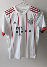FC Bayern Trikot Saison 2017 /