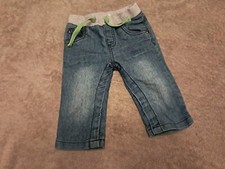 Süße Baby Jeanshose mit
