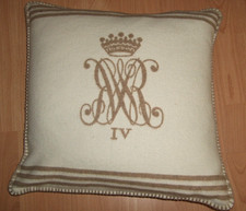 Edele Kissenhülle mit Krone und Adelsmonogramm 45 x 45 cm aus Nachlass