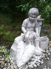 Garten- Brunnen-Beton, Figur mit Gans und Leuchte