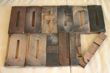 große Holzlettern alte