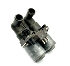 Mercedes W124 Duoventil Heizungsventil Umwälzpumpe Bosch 0008306584 4950000002