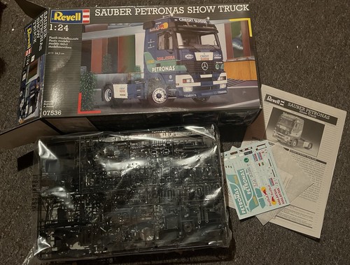 Revell sauber petronas show - revell,