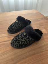 UGG Hausschuhe, Gr. 39, NEU