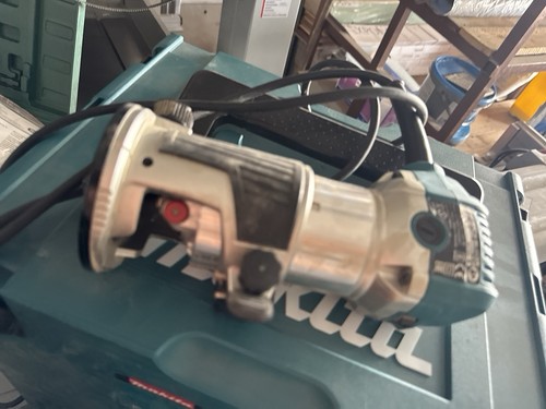 Makita rt0700cx2j oberfräse - rt0700cx2j,
