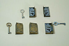 Schatullenschloß, oder Aufschraubschloß für kleine Türen, Dornmaß 10 mm 