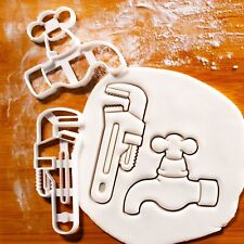 2er Set Klempnerschlüssel & Wasserhahn Wasserhahn Ausstechformen - Sanitär Handwerker