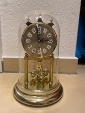 Uhr -Drehpendeluhr- mit Haube