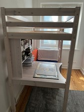 Hochbett mit Schreibtisch und Sitzecke/Gästebett, gebraucht