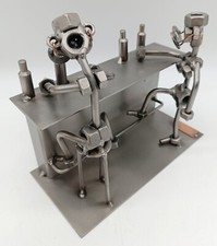 Stahl-Skulptur "An der Bar"