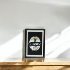 Kleiner Spiegel im Guinness