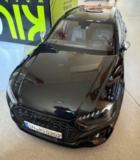 Audi rs4 avant b9 black - 1:18,