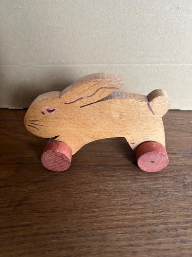 Antik osterhase holz - hase, auf