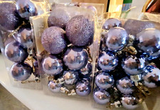 Ca. 60 Stück Mini Weihnachtskugeln