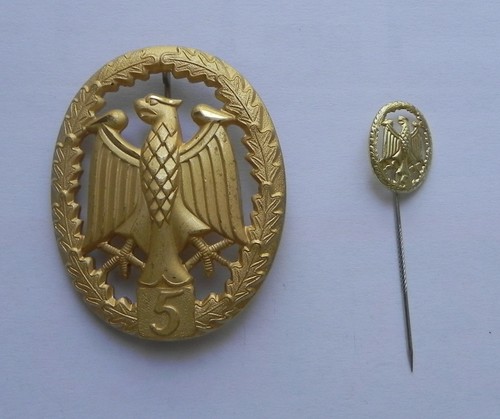Leistungsabzeichen der - -----,