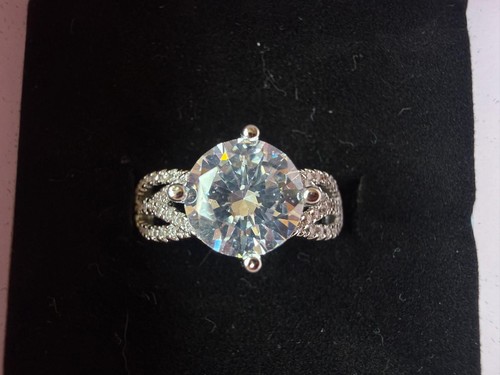 Modischer ring aus - silber, mit