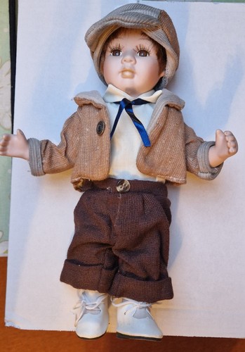 Sammelpuppe junge mit roten - sammelpuppe,