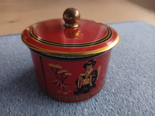 Alte teedose blechdose - /,