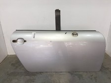 8N0831052C tür vorne rechts