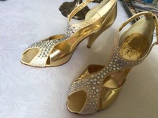 Pumps Peeptoe Gold komplett Echtleder Carriere Spain Gr. 38 Abs. 9.5 cm NEU Tanz