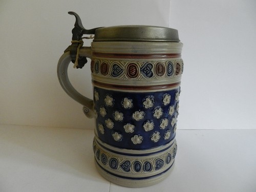 Bierkrug mit zinndeckel - bierkrug,