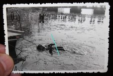 Taucher mit Taucherglocke