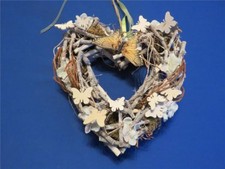 Türkranz Herz Schmetterling Holz Türdekoration ca 28 x 28 cm Frühling