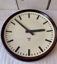 Pragotron P423n - Industrieuhr