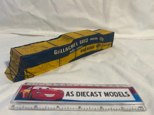 Corgi modern truck - corgi,