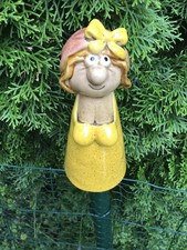 Zaunhocker aus Steinzeug