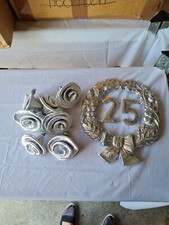 Deko für die Silberhochzeit in gelb silber creme, 25 ger Schild und Krepprosen