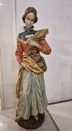 Holzfigur frau bäuerin - holzfigur,