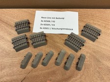 ROCO LINE H0 Gleis m. Bettung: Konvolut - 5 gebogene Gleisstücke + Endstücke.