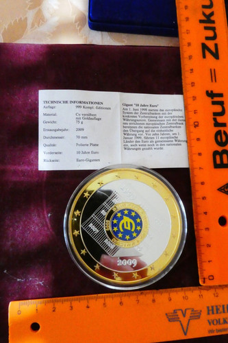 Riesige medaille mit - riesige,
