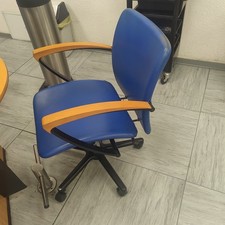 Friseurstuhl Coiffeurstuhl Bedienstuhl Friseursessel
