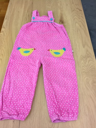 Latzhose mit vogeltaschen von - latzhose,