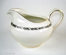 Bauchiges Milchkännchen