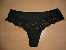 traumschöner glänzender sexy  String-Tanga Slip schwarz mit viel Spitze Gr. 38 M