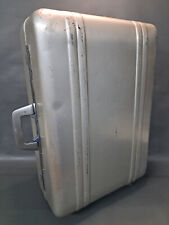 Halliburton Aluminium Koffer Zero mit verdecktem Zahlenschloß Rollenkoffer