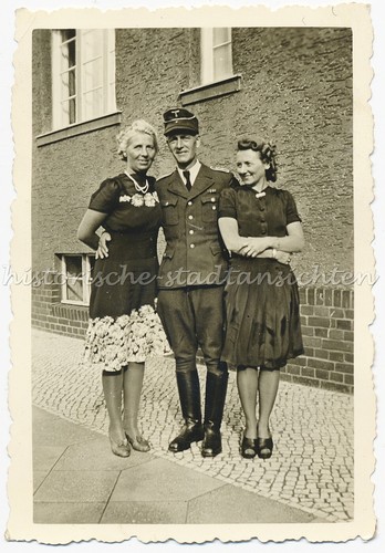 Soldat mit frauen - soldat,