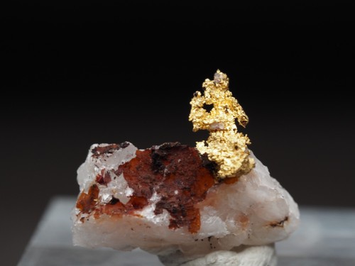 Gold ged - gold,, quarz,aouint