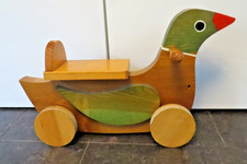 25305/ Vintage Rutschfahrzeug