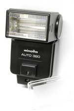 Minolta Auto 320  Blitz / Blitzgerät für analoge Minolta Modelle